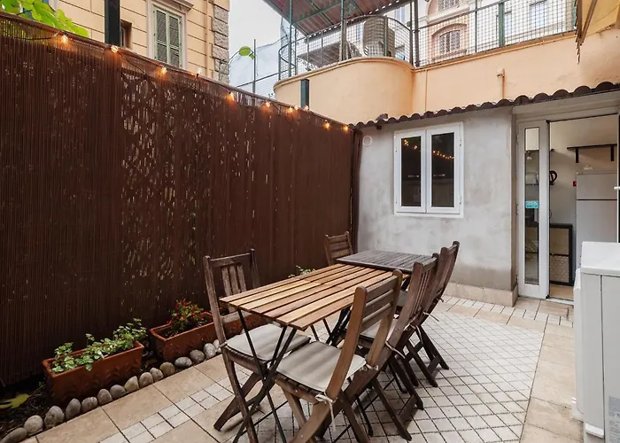 Guesthost - San Giovanni Comfy Flat Apartment Rom