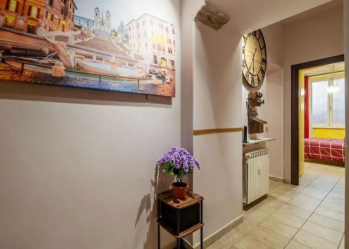 Guesthost - San Giovanni Comfy Flat Apartment *