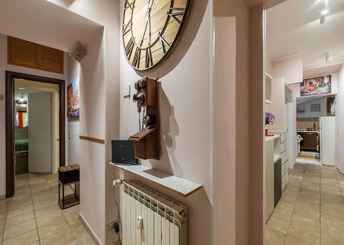Apartment Guesthost - San Giovanni Comfy Flat *