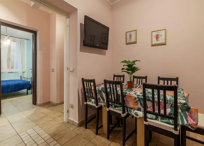 Apartment Guesthost - San Giovanni Comfy Flat Rom