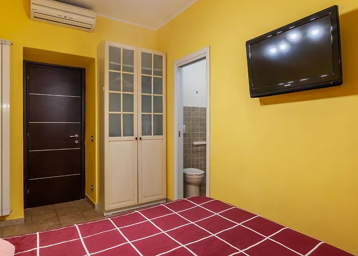 Guesthost - San Giovanni Comfy Flat *