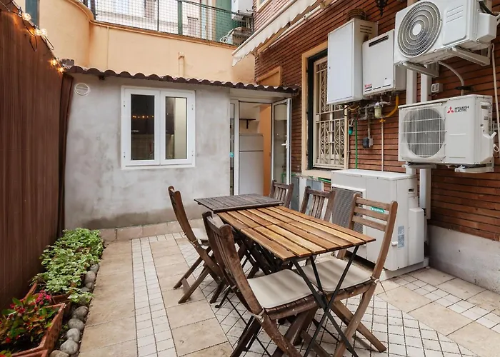 Guesthost - San Giovanni Comfy Flat Apartment *