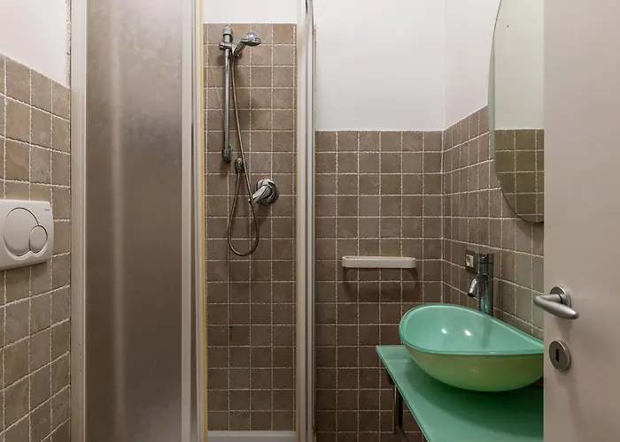 Guesthost - San Giovanni Comfy Flat Apartment
