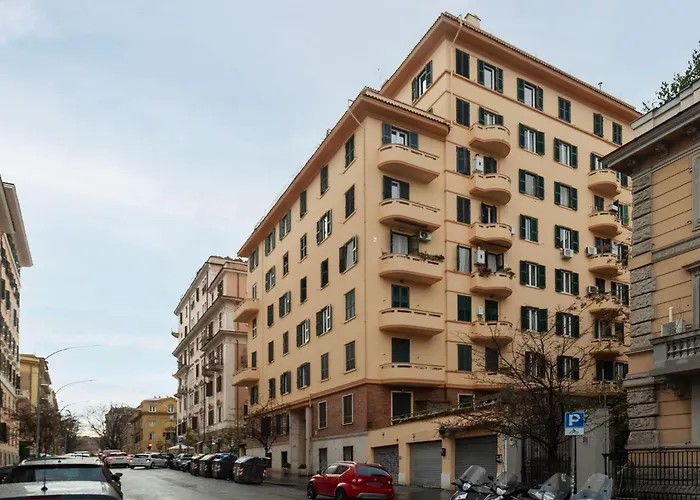 Guesthost - San Giovanni Comfy Flat Apartment Rom